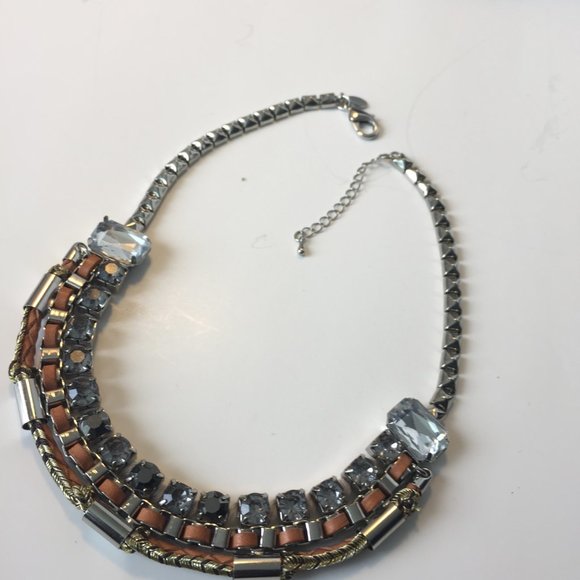 🏆💎🧡EXPRESS Statement Necklace🧡💎🏆 - Picture 3 of 7